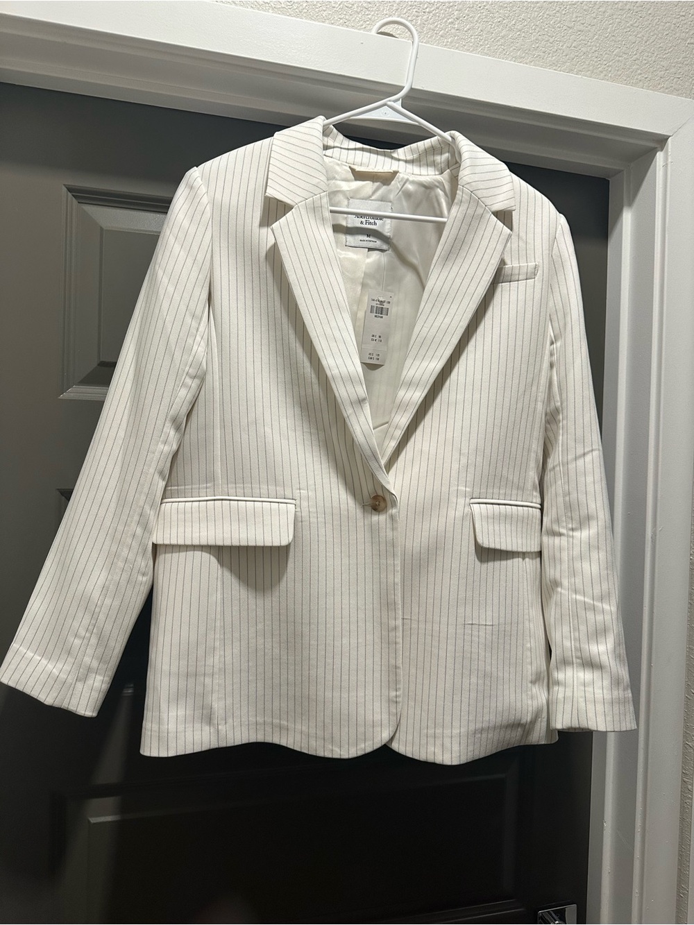 Abercrombie Women's Cream Pinstripe Blazer